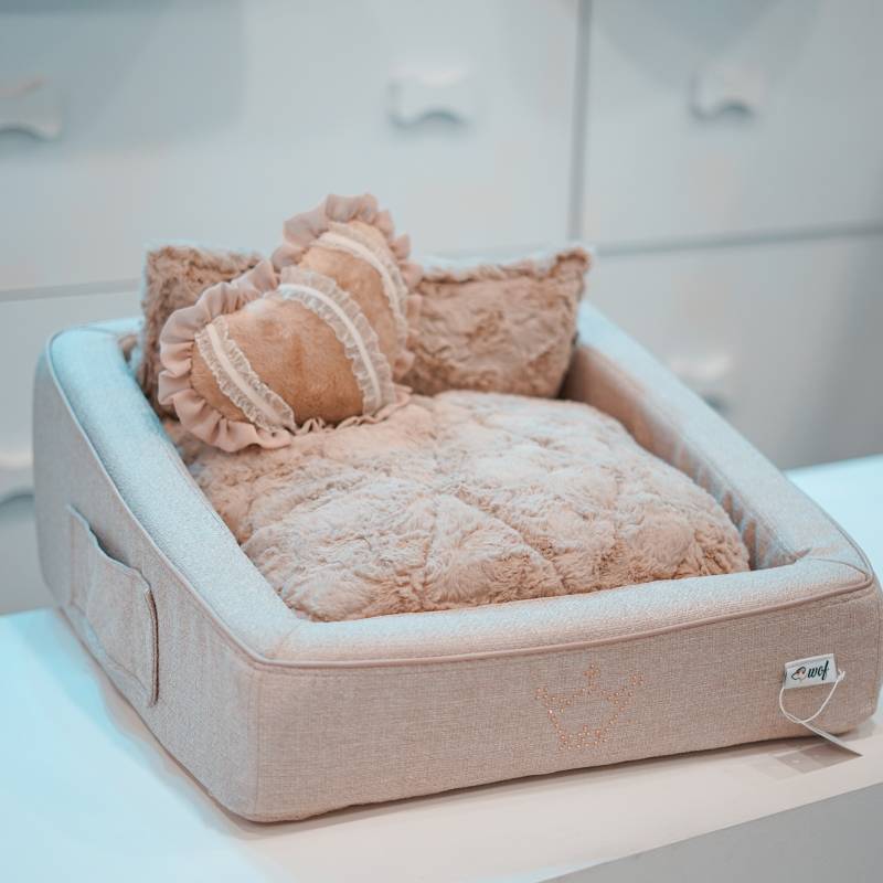CAMA CUADRADA BEIGE