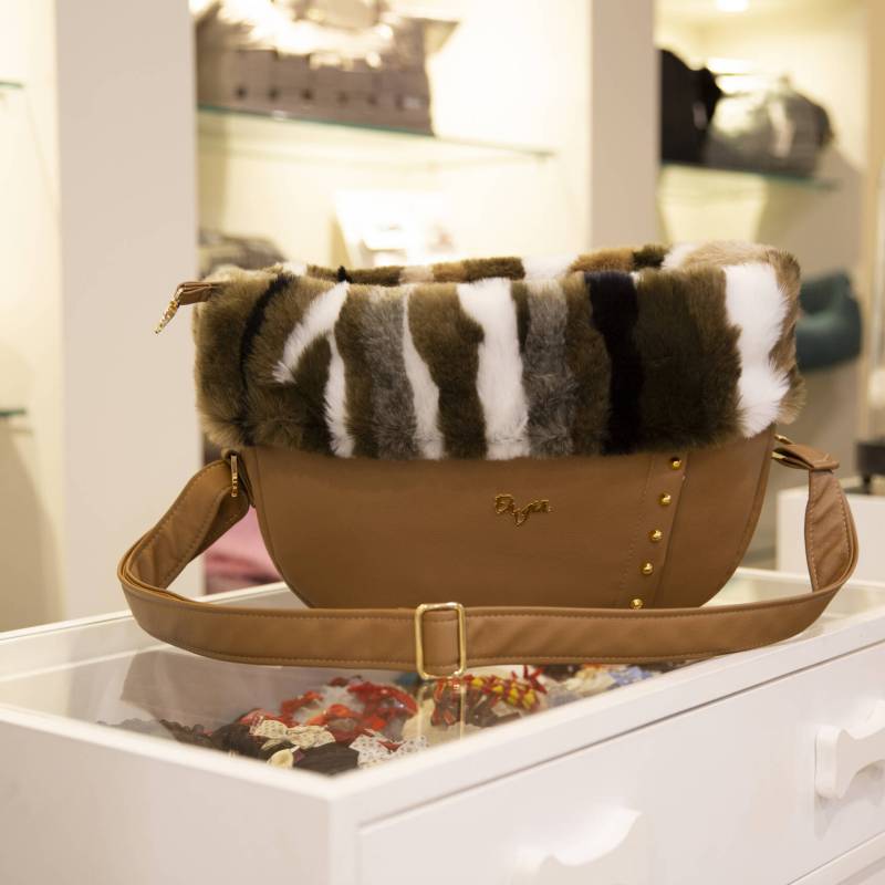 BOLSO DE PASEO DE PELO ECOLÓGICO CAFÉ