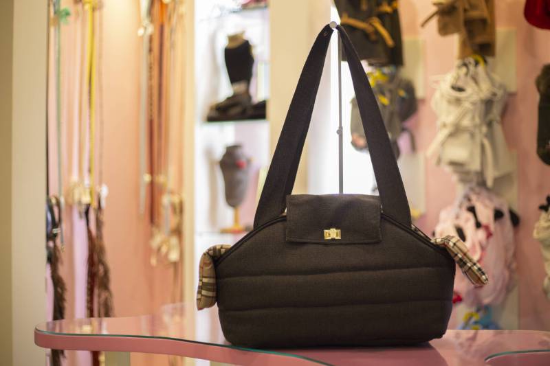 BOLSO TRANSPORTE NEGRO PARA PERRO - Imagen 2